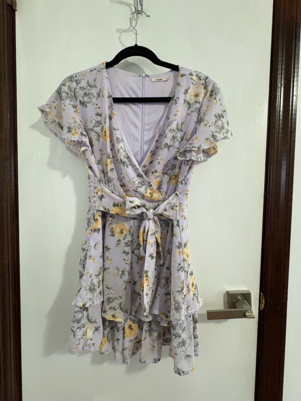 Francesca's Collections Lavender Floral Tie-Waist Romper Size M